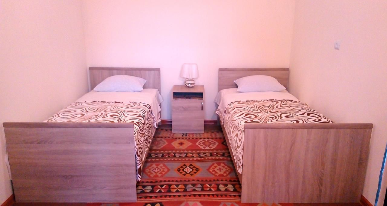 Отели типа «постель и завтрак» Guest House Armina Ехегнадзор-9